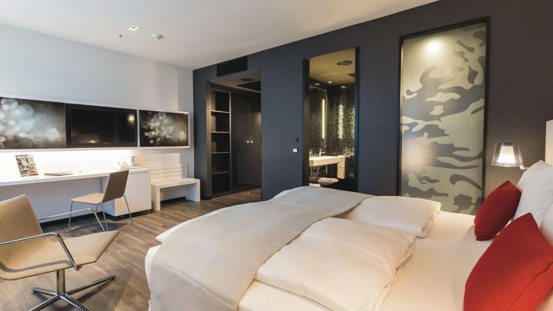 Отель Riu Plaza Berlin Am Kurfuerstendamm