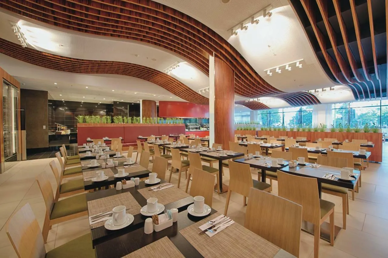 Отель Riu Plaza Berlin Am Kurfuerstendamm